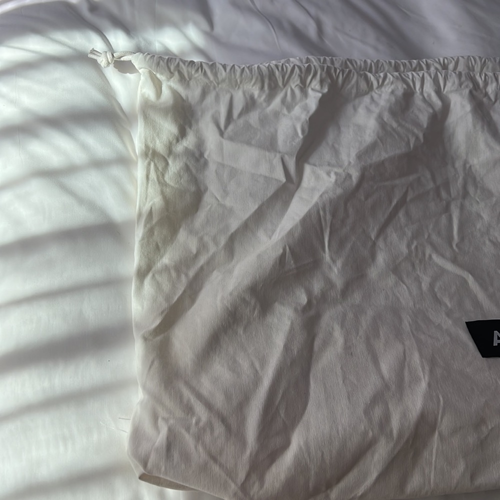 NEW Away Luggage Large Drawstring Dustbag for Pet Carrier - Picture 3 of 5